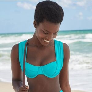 VENUS The Uplift Marilyn Bikini Top, size 34C/32D